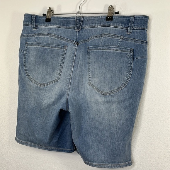Democracy Women's Ab Solution 5" Short Blue‎ size 16 - Picture 7 of 10
